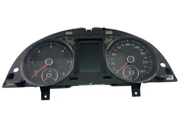 Volkswagen PASSAT B7 Speedometer (instrument cluster) 3AA920870A