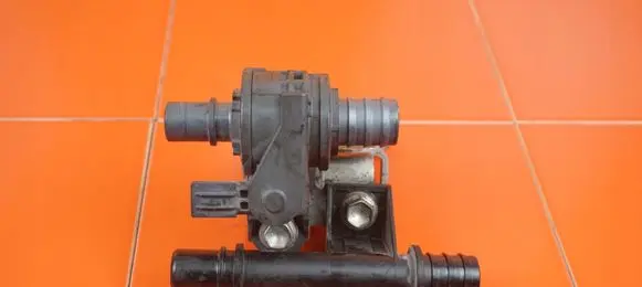 Lexus ES VII XZ10 Water pump 9G03BA5215 14MB6