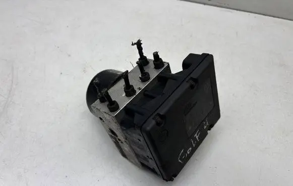 Volkswagen Golf IV ABS Pump 1J0907379P 1J0614117D