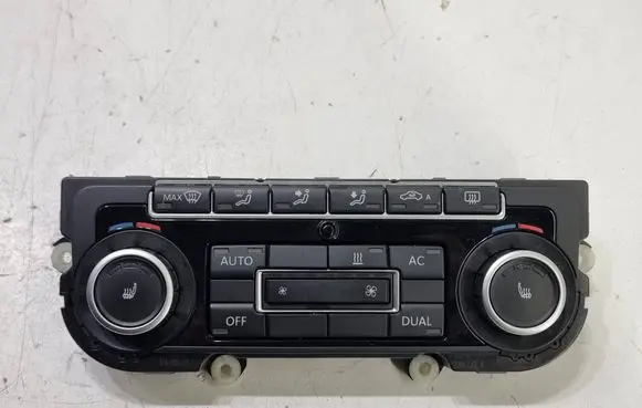 Volkswagen Tiguan Climate control unit 5K0907044CB SW0709 5HB00974643