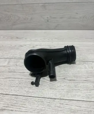 BMW X5 E70 Air intake duct part 7798336
