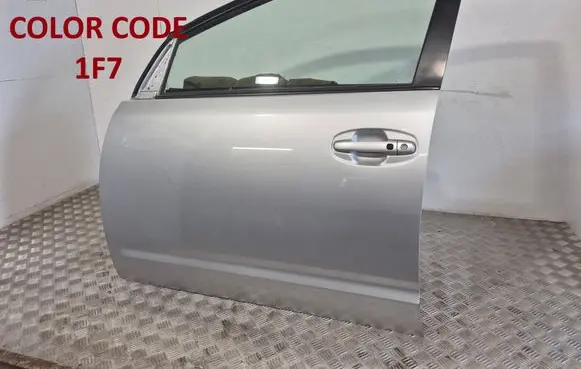 Toyota Prius (XW20) Front door 