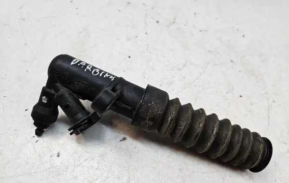 Clutch slave cylinder