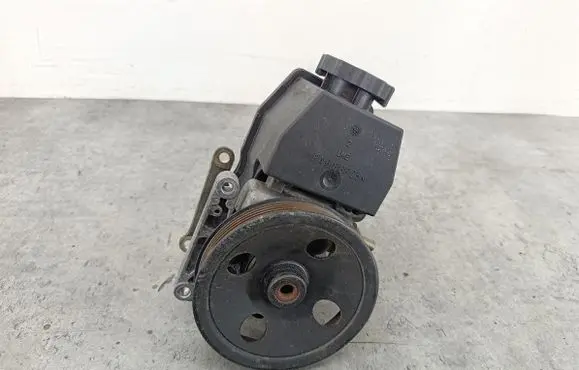 Mercedes-Benz CLK A208 C208 Power steering pump 