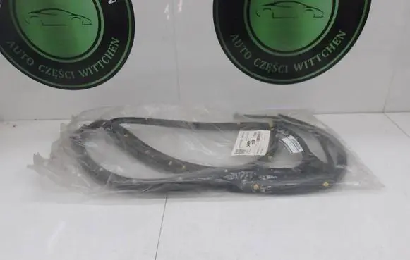 Nissan Micra K14 Front door rubber seal 82831-5FA0A