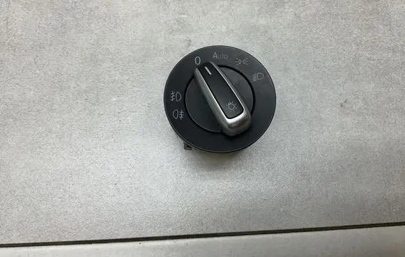 Volkswagen Scirocco Light switch 3C8941431A