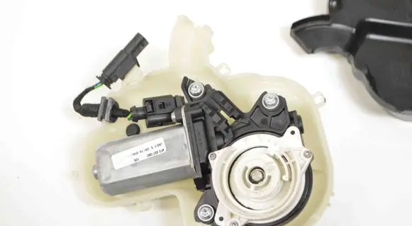 Porsche Panamera (970) Rear door soft close latching motor 4F0837060