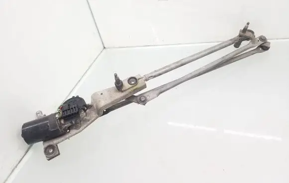Ford Focus Front wiper linkage and motor 0580105042 0390241362 XS4117508