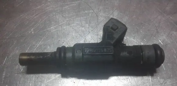 Volkswagen Golf IV Fuel injector 06B133551B 0280155825