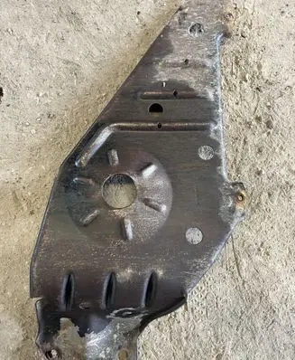Jeep Grand Cherokee (WJ) Engine splash shield/under tray