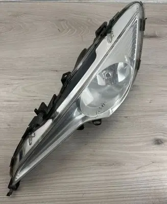 Hyundai i40 Front fog light 922013Z010 A045048 E96085