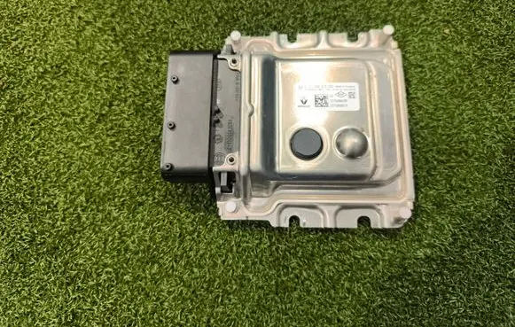 Renault Trafic III (X82) Adblue control unit 237G00049R 0281032615 237G00001R