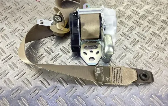 Lexus GS 300 350 430 450H Front seatbelt 7Q1600P