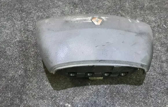 Steering wheel airbag