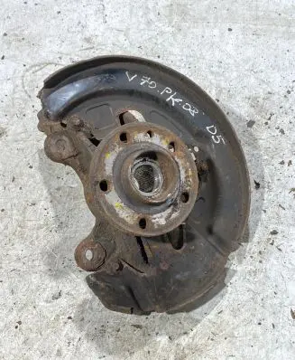 Front wheel hub spindle knuckle