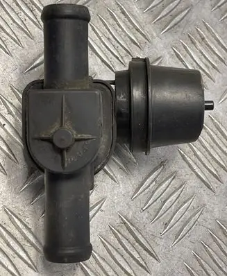 Volkswagen II LT Engine coolant pipe/hose 701121805