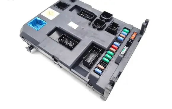Citroen C3 Picasso Fuse module 9666952380 11129409 22661F01