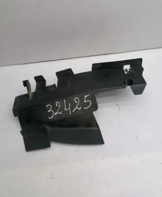 Renault Clio III Intercooler air guide/duct channel 8200304289A 8200304291A