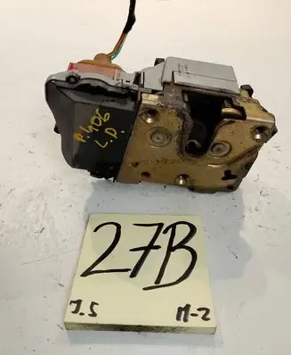 Peugeot 406 Front door lock 913575