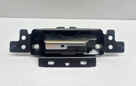 Peugeot 208 I Tailgate/trunk/boot lock/catch/latch 9151487499 3915C