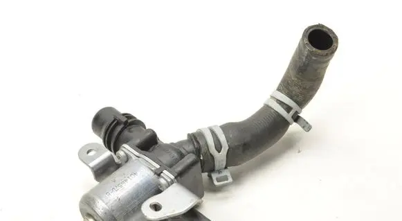 Volvo XC90 Water pump 32222660