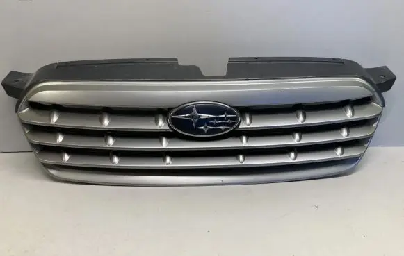 Front bumper upper radiator grill
