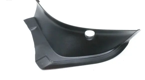 Polestar 2 Rear/tail light trim molding 32228375