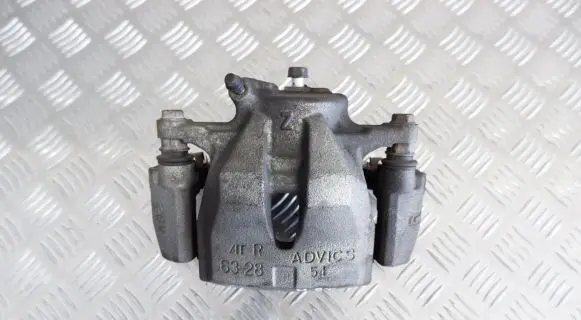 Toyota Auris E180 Front brake caliper 4773042091