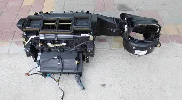 Mercedes-Benz C W203 Interior heater climate box assembly A2098300162