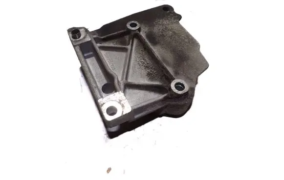 Citroen C4 I A/C compressor mount bracket 9657137480