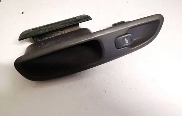Volvo V70 Electric window control switch 9472275 00w381