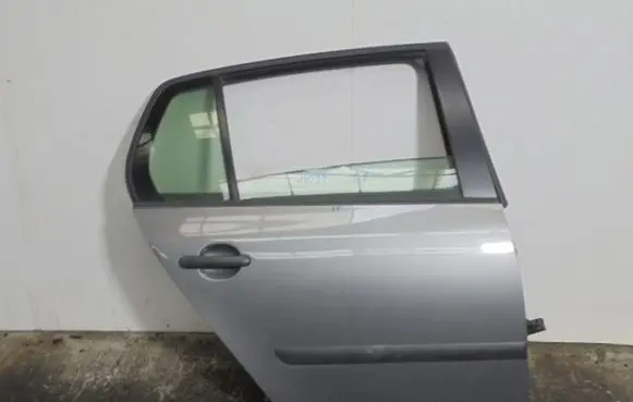 Volkswagen Golf IV Rear door 