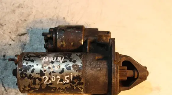 BMW 5 E39 Starter motor 1005821086