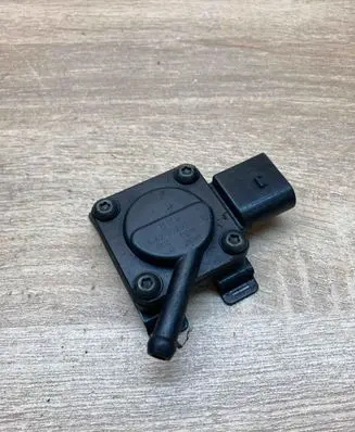 BMW 5 E60 E61 Exhaust gas pressure sensor 7789219