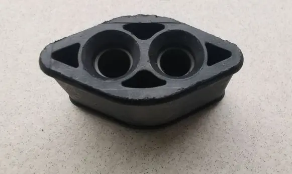 Radiator mount bracket