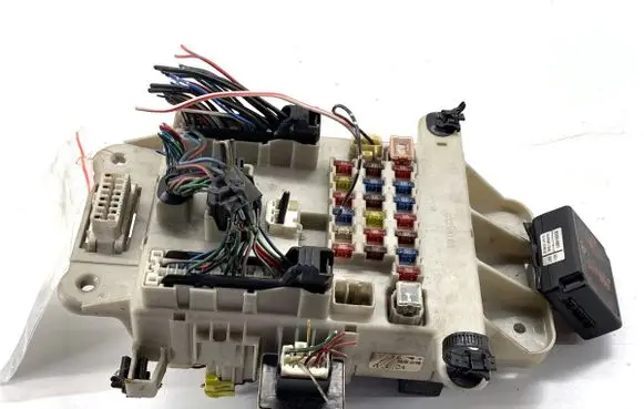 Toyota RAV 4 (XA20) Other control units/modules 8198050030