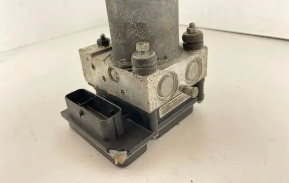 Audi A4 S4 B7 8E 8H ABS Pump 8E0614517AL 8E0910517E