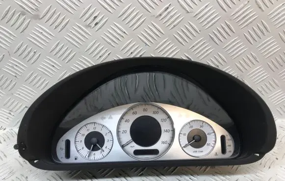 Mercedes-Benz CLK A209 C209 Speedometer (instrument cluster) A2095400147