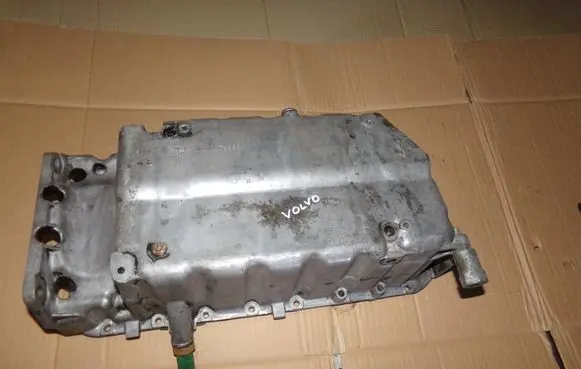 Volvo V50 Oil sump 
