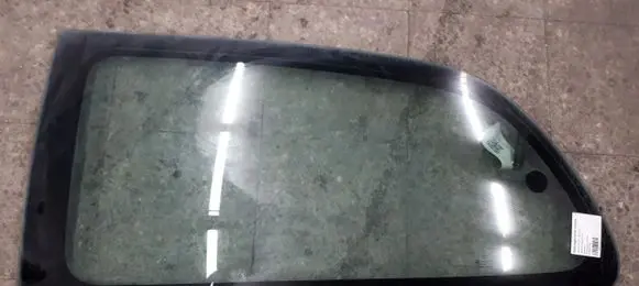 Chrysler Grand Voyager II Rear side window