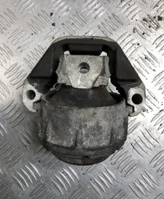 Engine mount bracket