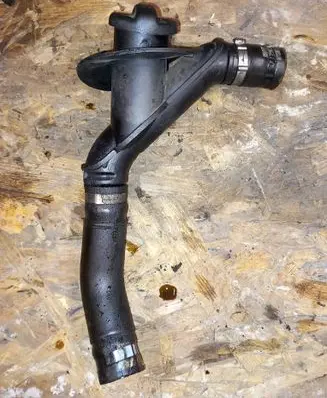 Peugeot 307 Oil fill pipe 9638323780