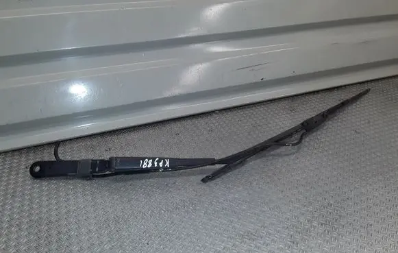 Iveco Daily 35.8 - 9 Windshield/front glass wiper blade 80005697B