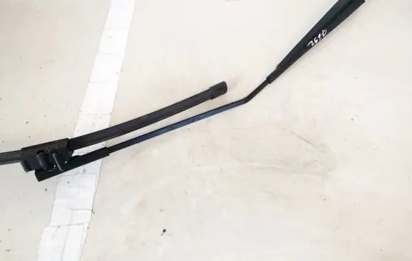 Volvo S40 Front wiper blade arm 8620201