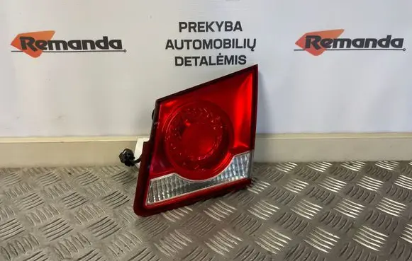 Chevrolet Cruze Tailgate rear/tail lights