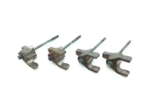Land Rover Evoque II Fuel Injector clamp holder 