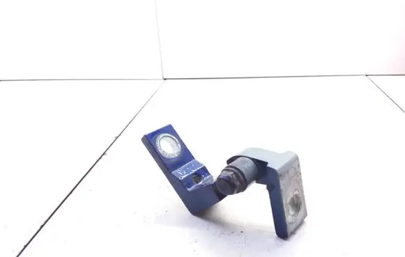 Rear door upper hinge