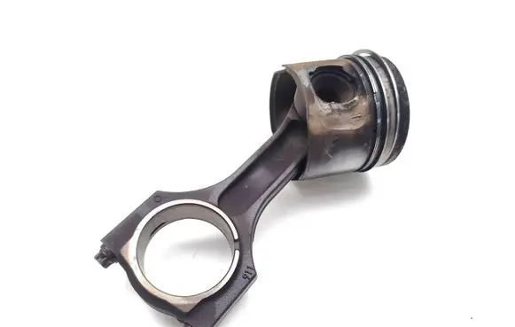 BMW 5 E60 E61 Piston with connecting rod N47D20A