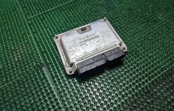 Audi A3 S3 8L Engine control unit/module 038906019FT 28SA5649 0281010981