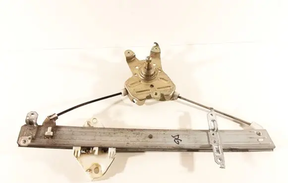 Rear door manual window regulator